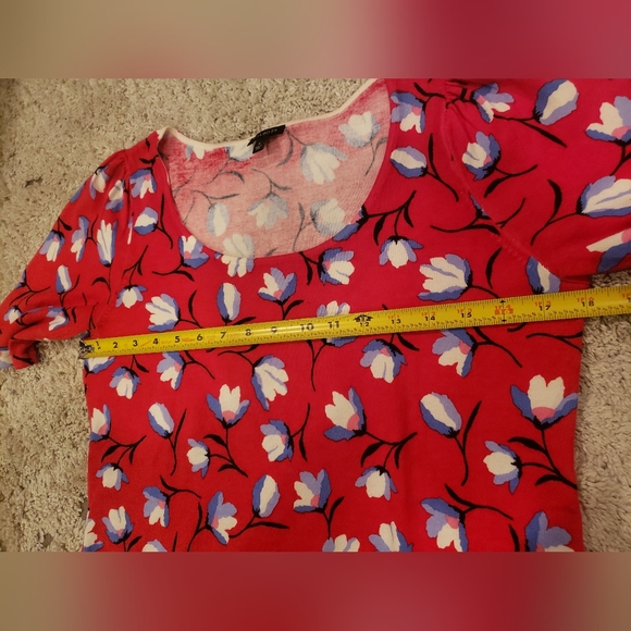 Talbots Red Floral Puff Sleeve Sweater Top Size Small - Picture 7 of 8